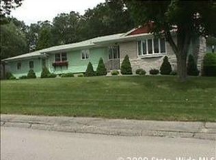 13 Wisteria Dr, Coventry, RI 02816