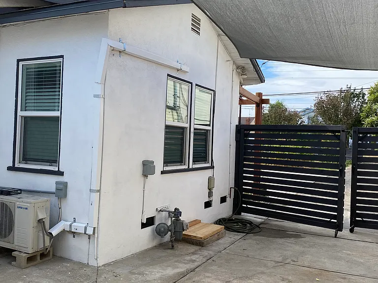 220 E Hellman Ave — Photo 23