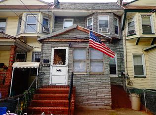 9424 75th St, Ozone Park, NY 11416