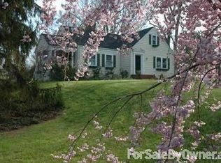 552 Lakeshore Dr, Asheville, NC 28804
