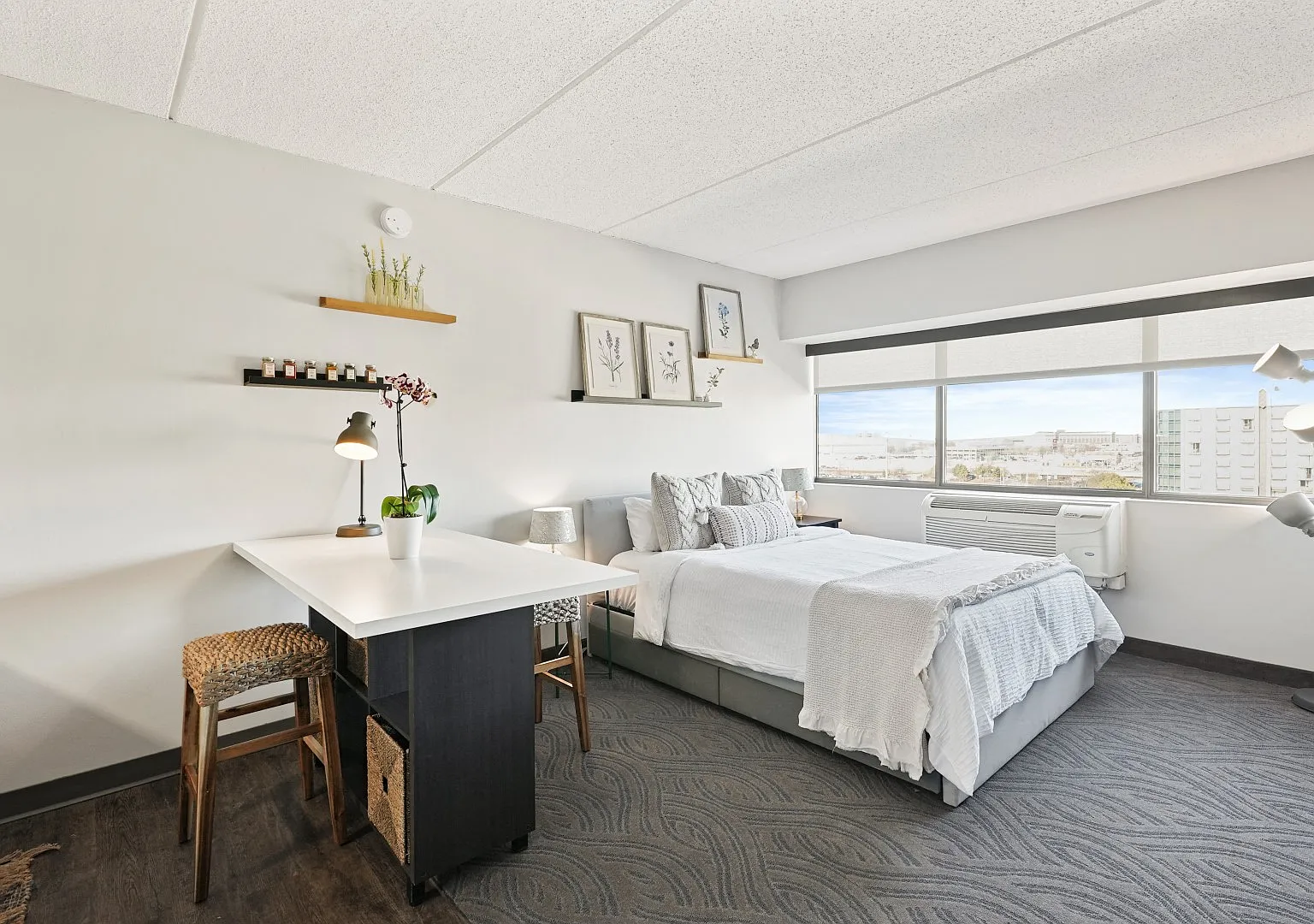 AIRE MSP Apartments — Photo 1