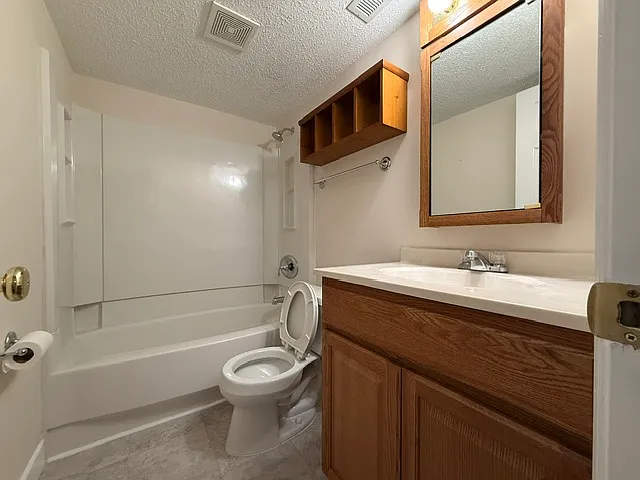 81 Lemans Ct — Photo 16
