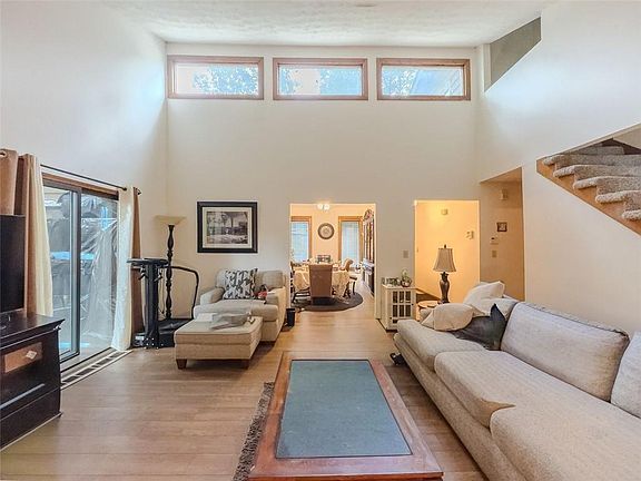 5th image of 2829 Cardinal Trce