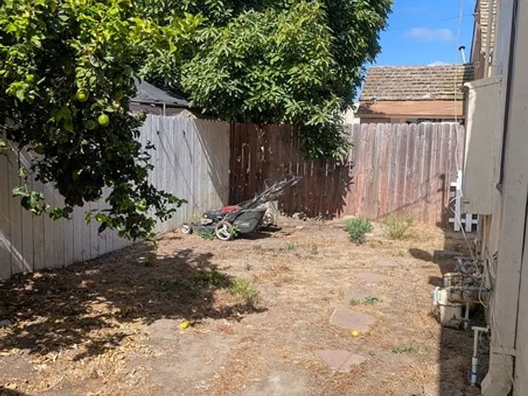 301 E Fesler St — Photo 15