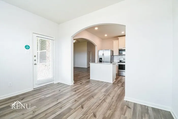 1017 Wheatfield Ln — Photo 9