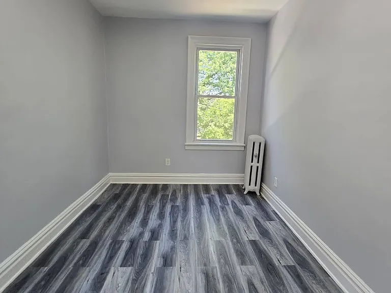20 Wade St #2L — Photo 9