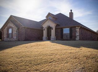8265 Shadow Lake Dr, Blanchard, OK 73010