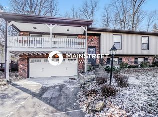 1222 Constitution Dr, Louisville, KY 40214