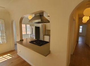 137 N Sycamore Ave APT 4, Los Angeles, CA 90036