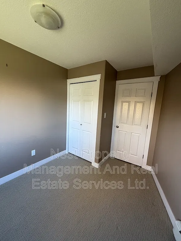 2 bed, 1.0 bath, $1,695 — Photo 2