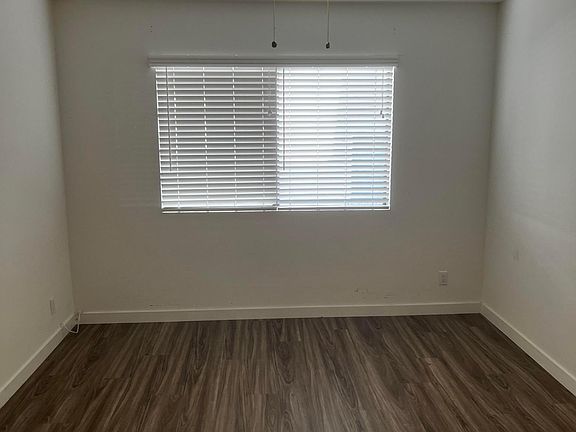 5th image of 7531 Hampton Ave #32