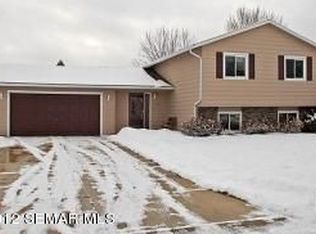 4012 Huntington Ln NW, Rochester, MN 55901