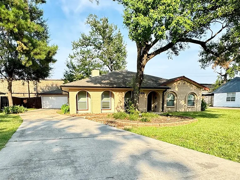 28922 Savannah Dr — Photo 2