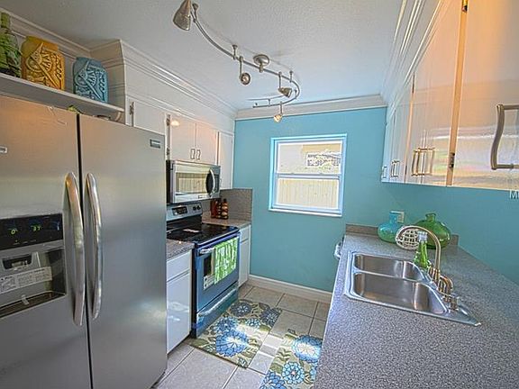 4th image of 206 Cove Ct