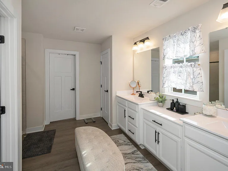 5432 Holley Oak Ln — Photo 40