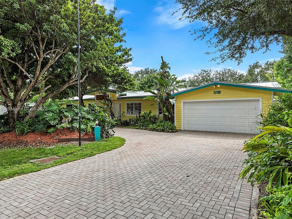 8600 SW 107th St, Miami, FL 33156 | Zillow