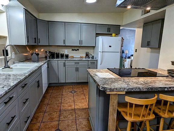 4th image of 1380 Andrea Dr