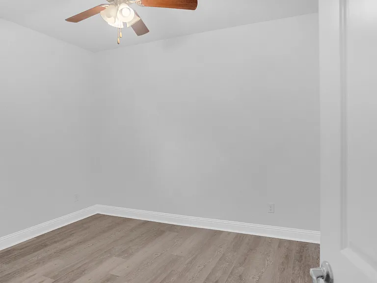 1520 Summit View Ln — Photo 16