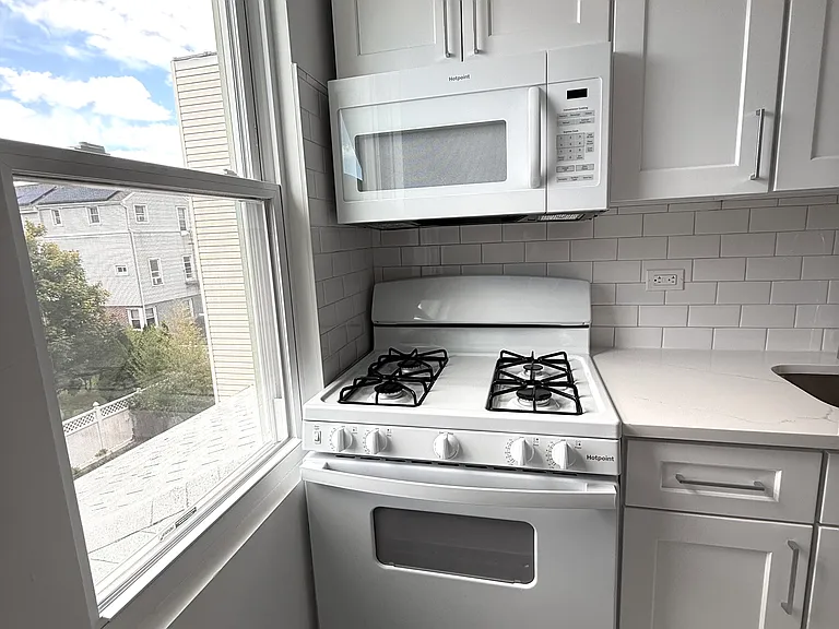 1539 Ohm Ave #2 — Photo 11