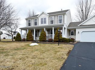 6 Briar Ridge Pl, Selkirk, NY 12158