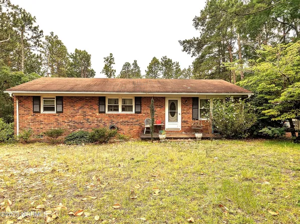 520 W Baltimore Avenue, Pinebluff, NC 28373