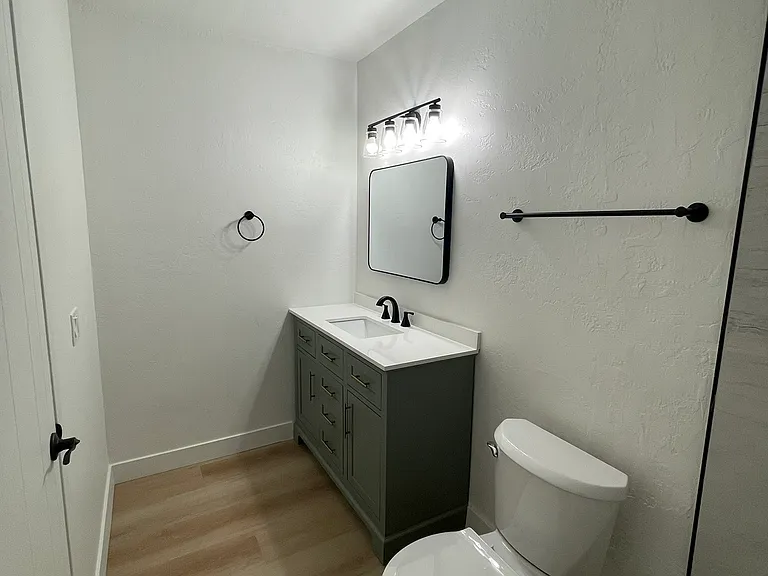 2227 E Joana Dr #D — Photo 7