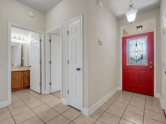 3rd image of 5510 Hampton Oak Pl