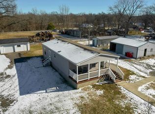 6690 Main St, Logan, IL 62856