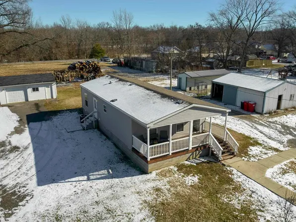 6690 Main St, Logan, IL 62856