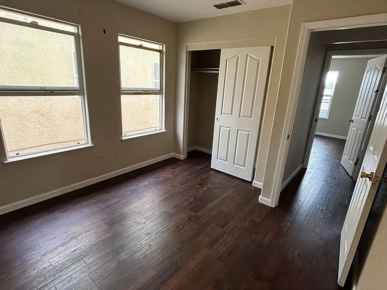 866 Papaya St — Photo 19