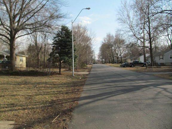 5th image of 10527 Palmer Ave