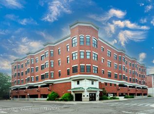 600 Albert Ave APT 424, East Lansing, MI 48823