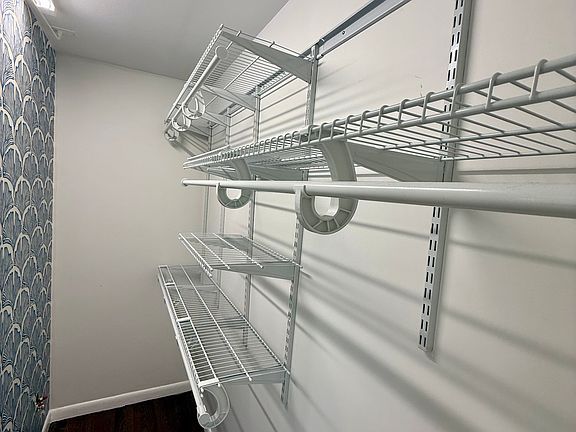4th image of 2980 W Saratoga Ave