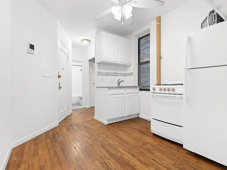 229 Sullivan St #2C — Photo 2