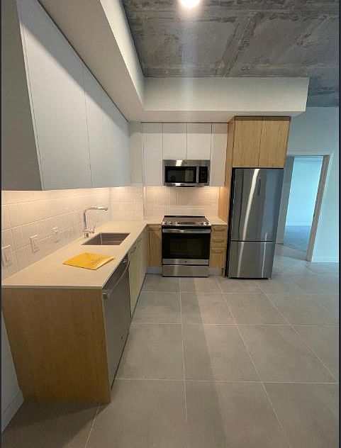 1st image of 141 NW 27th St #B3