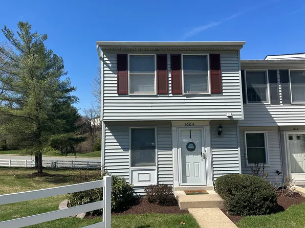 1684 Thenia Pl, Woodbridge, VA 22192