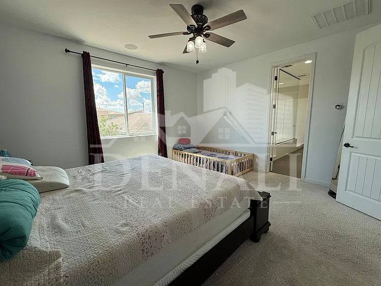 1729 W Myrna Ln — Photo 15