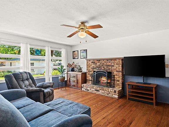 2nd image of 2619 NW 26th St