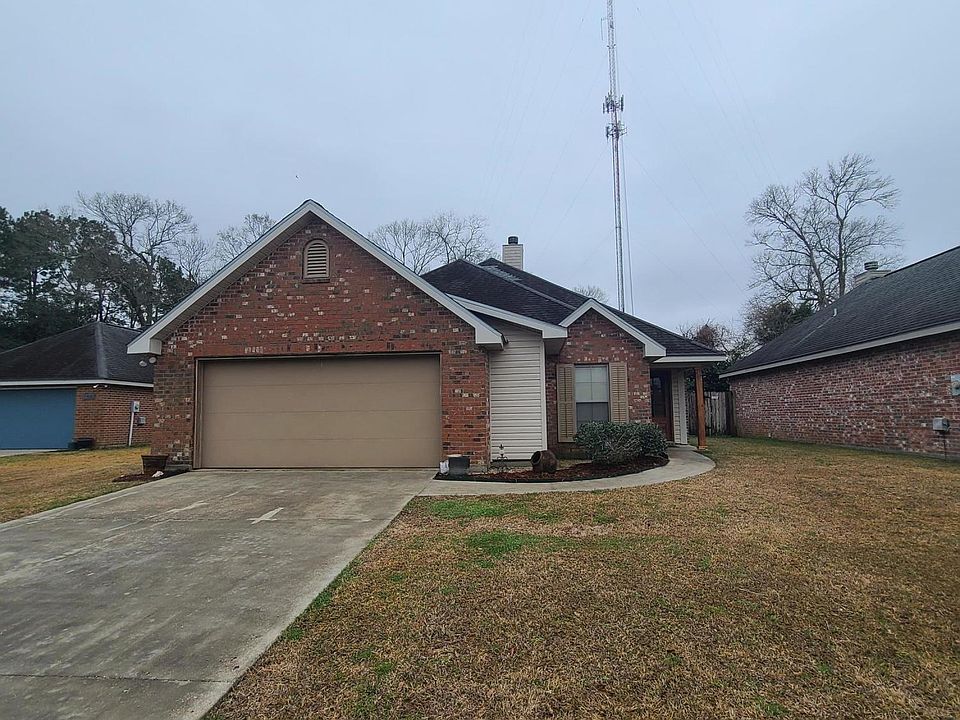 1st image of 306 Quiet Meadows Cres