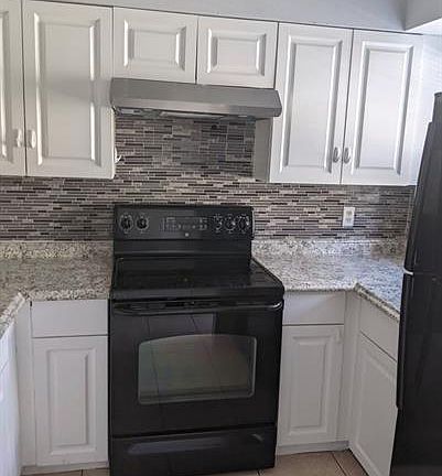 3rd image of 300 Scottsdale Sq #1