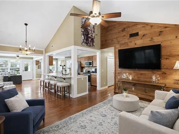 201 Talona Lake Ter, Ellijay, GA 30536