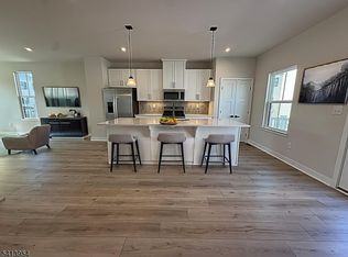 106 E Stiger St, Hackettstown, NJ 07840