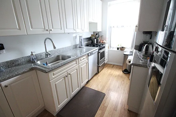 Rented by Luxor Homes & Investment Realty | media 44