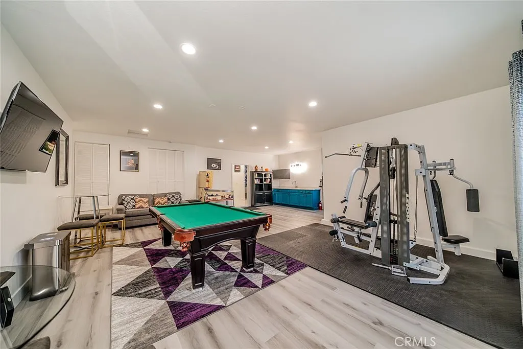 6 bed, 4.5 bath, 4292 sqft, $8,000 — Photo 4