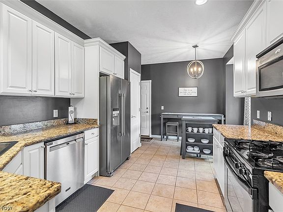 3rd image of 5576 Sand Dune Ct N