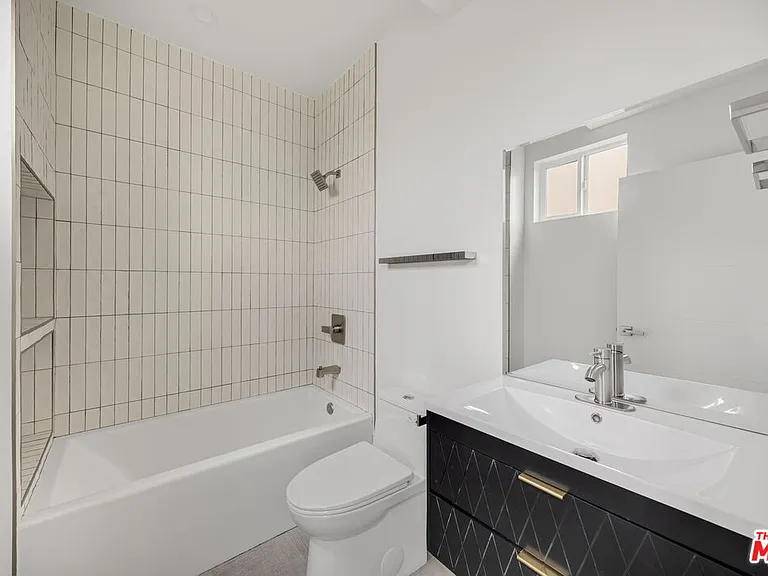 11253 Hatteras St — Photo 18