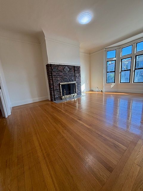 1st image of 567-569 15th Ave