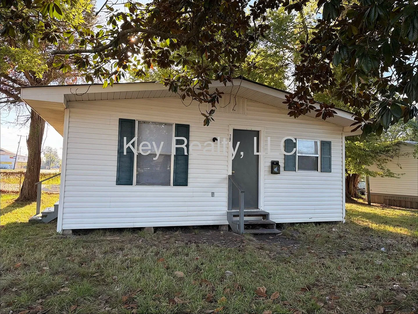 705 Pacific Ave - Boyce, on the corner of Pacific Ave and Mayo St. — Photo 1