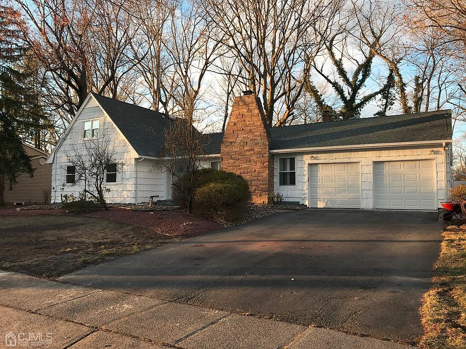 2nd image of 23 Peach Orchard Dr