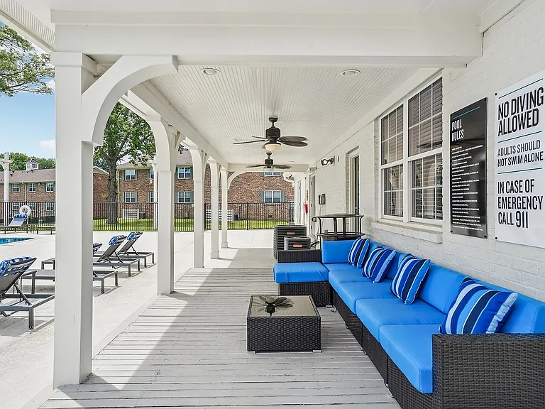 Poolside lounge seating